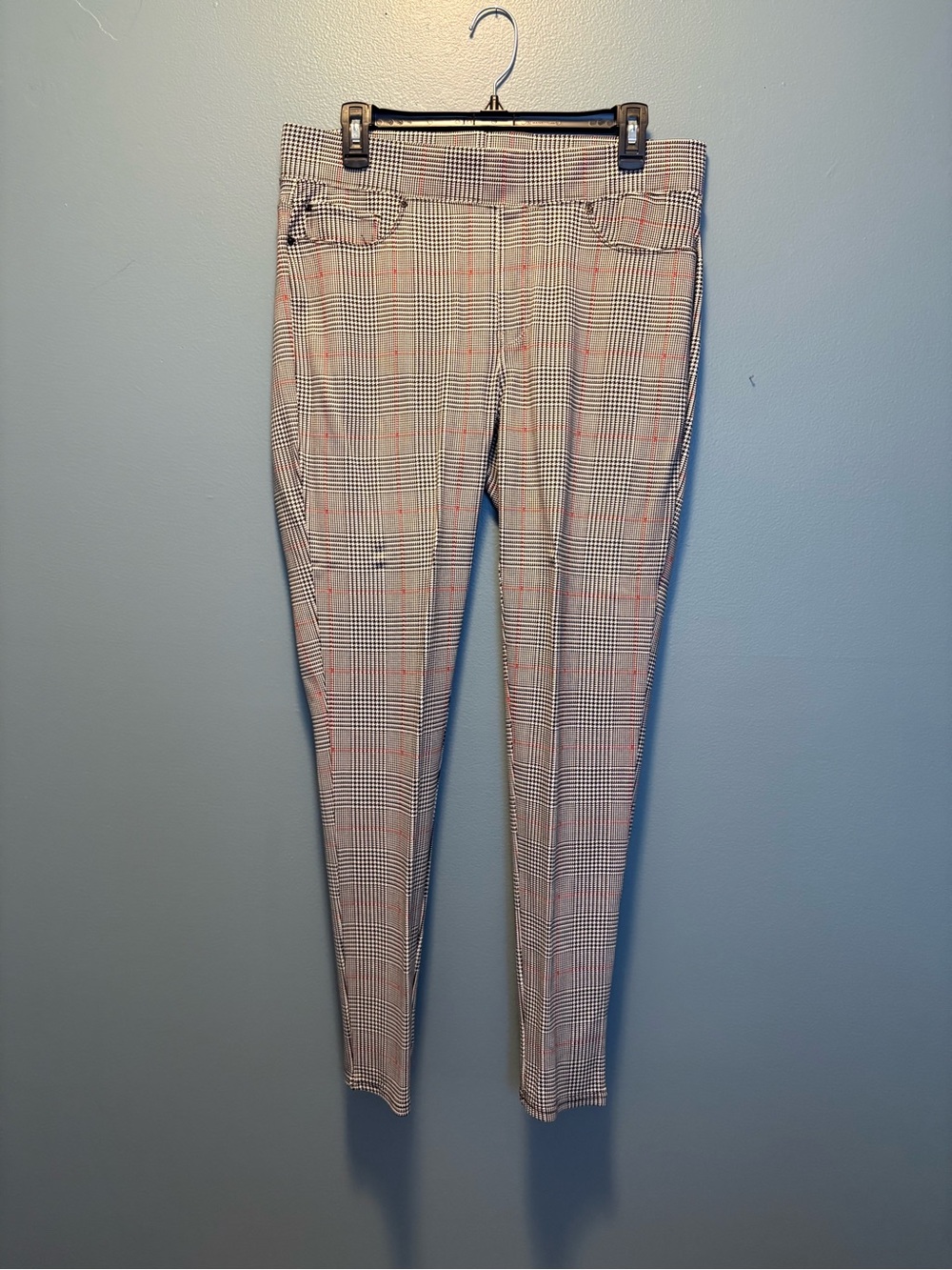 Seven7 Plaid Skinny legging in Black, White and Red Accent